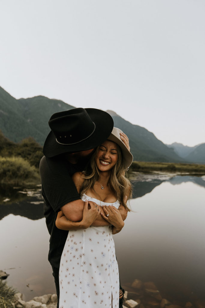 engagement photoshoot in pitt lake