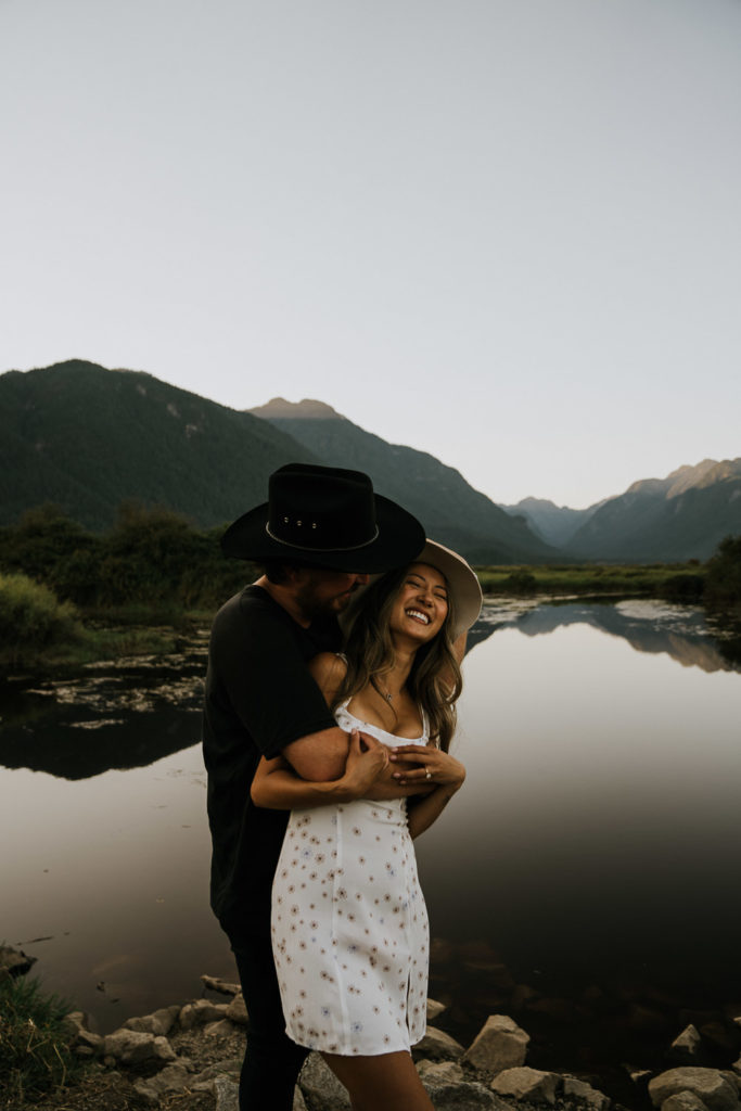 engagement photoshoot in Vancouver mountains