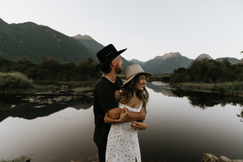 engagement session in pitt lake